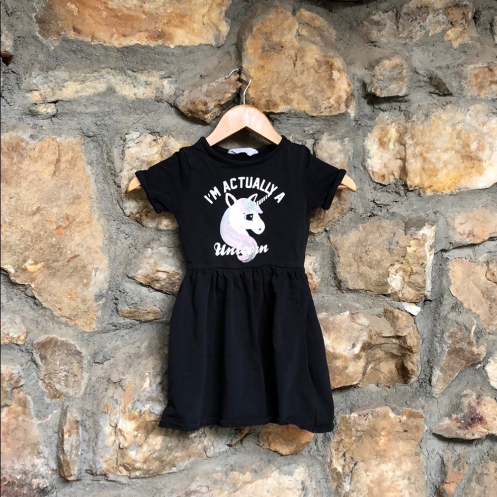 Girls dress ‘I’m actually a unicorn’